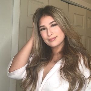 Meet your Posher, Jasmine